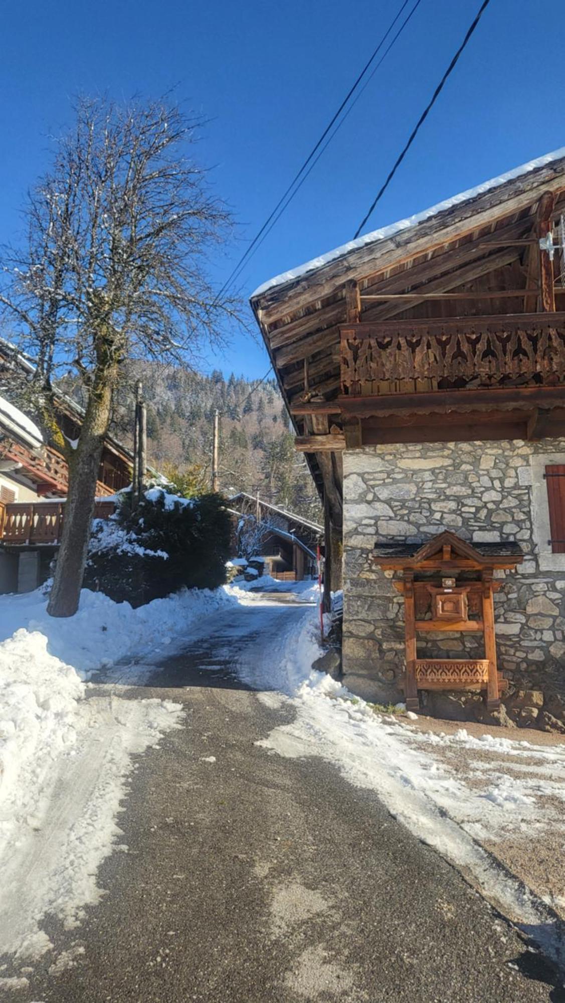 Le Nid Des Cerfs Essert-Romand Exterior foto